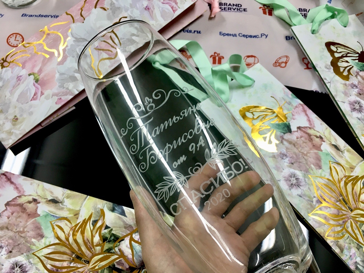 Что подарить учителю на выпускной - рисунок 4